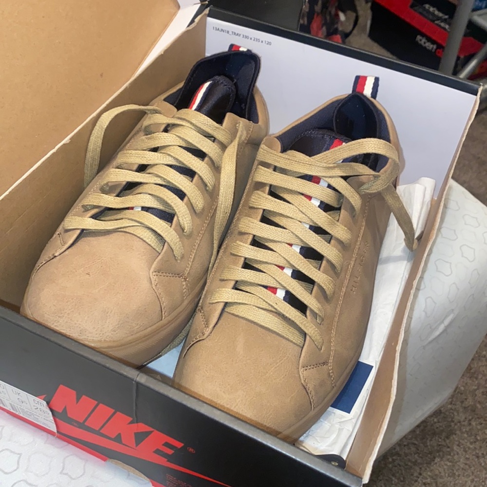 Timmy Hilfiger shoes